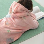 Κουβέρτα με μανίκια και κουκούλα SWEETSILLY GIRL (Ηλικία 3-6)