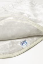 Κουβέρτα Βελουτέ Ανάγλυφη Πολυτελείας bebe Sweet Bear 21 110X140 Ecru 100% Polyester - Image 2