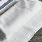 Λευκό Πατάκι μπάνιου 750gsm (50x70) (Συσκευασία 6τμχ)