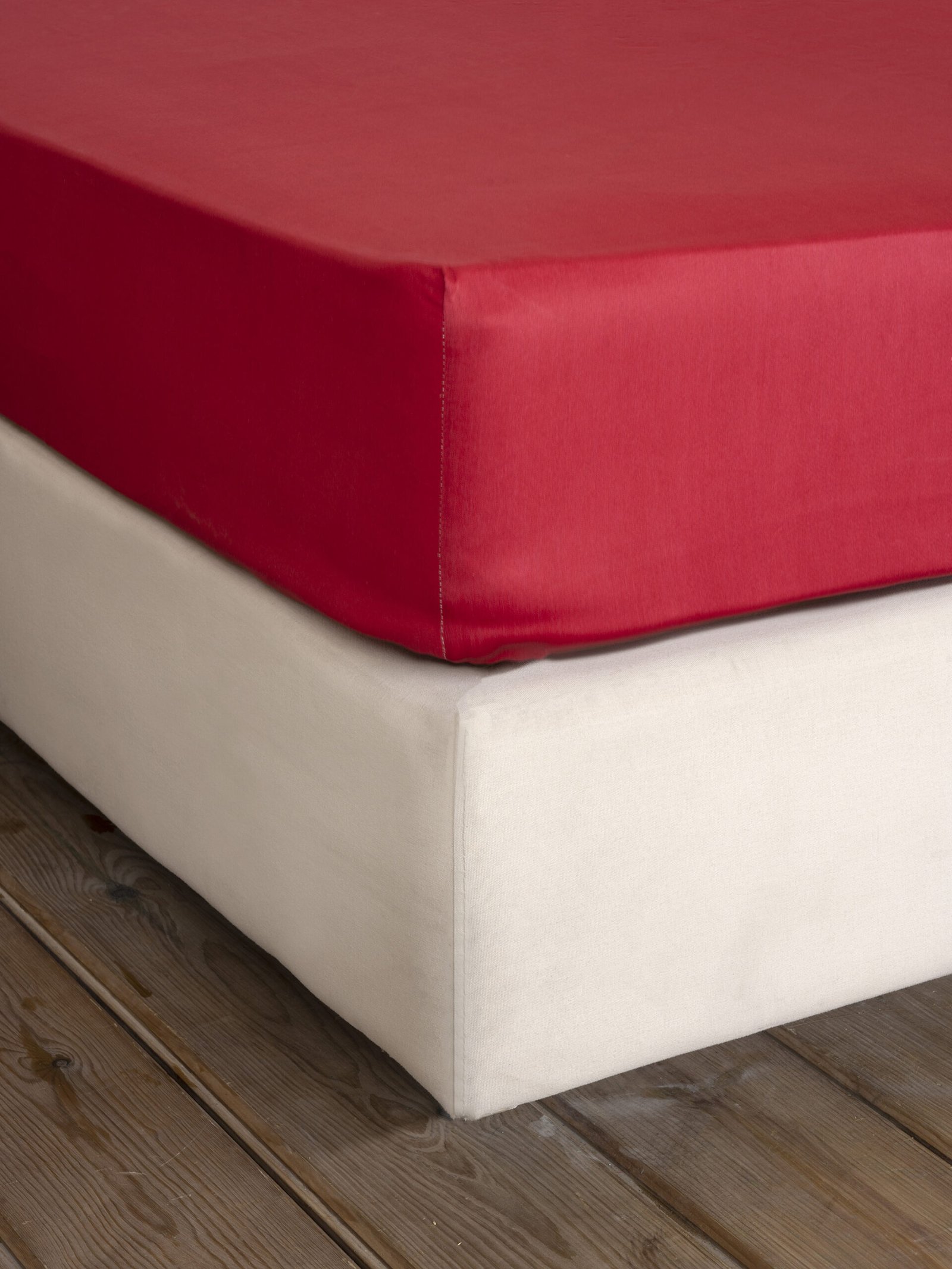 5206482072336 Σεντόνι Γίγας με Λάστιχο Superior Satin - Red - Image 1